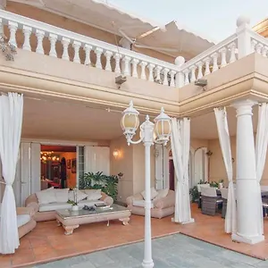 La Concha Beachfront Heated Pool Apartment Playa Honda (Lanzarote)