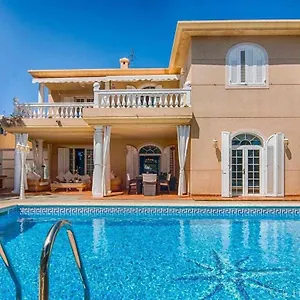 La Concha Beachfront Heated Pool Apartment Playa Honda (Lanzarote)
